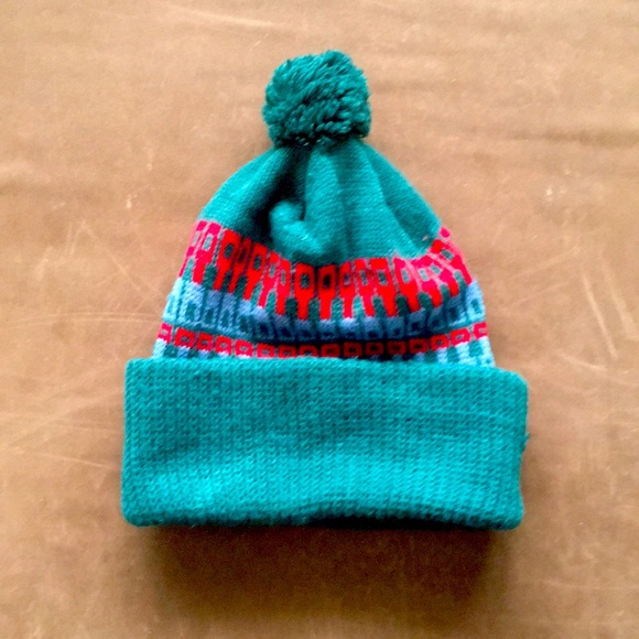 Boys Winter Pom Pom Beanie - Picture 4 of 4